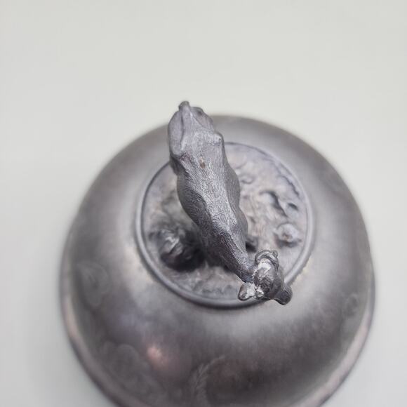 Antique Meriden Britannia Co Silver Plated Butter Dish Victorian Floral 3.5"h - Picture 4 of 9